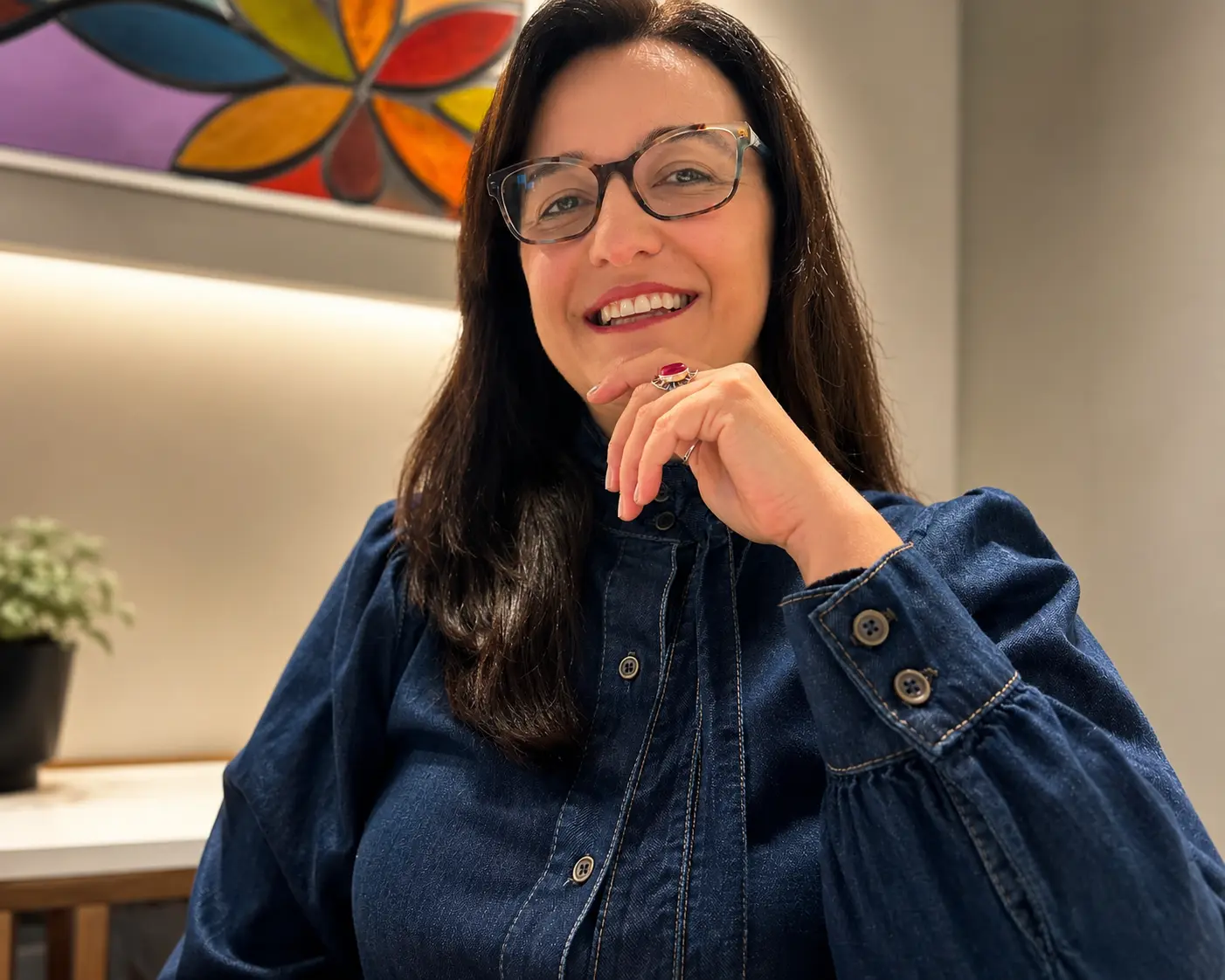 Retrato profissional de Vanessa Pacheco, consultora em transformação organizacional